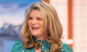 How tall is Susannah Constantine?